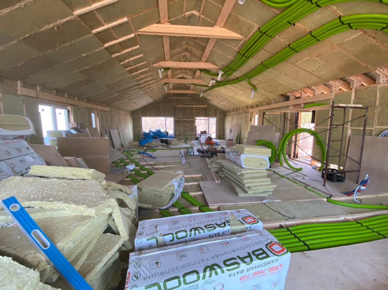 Дом у березы