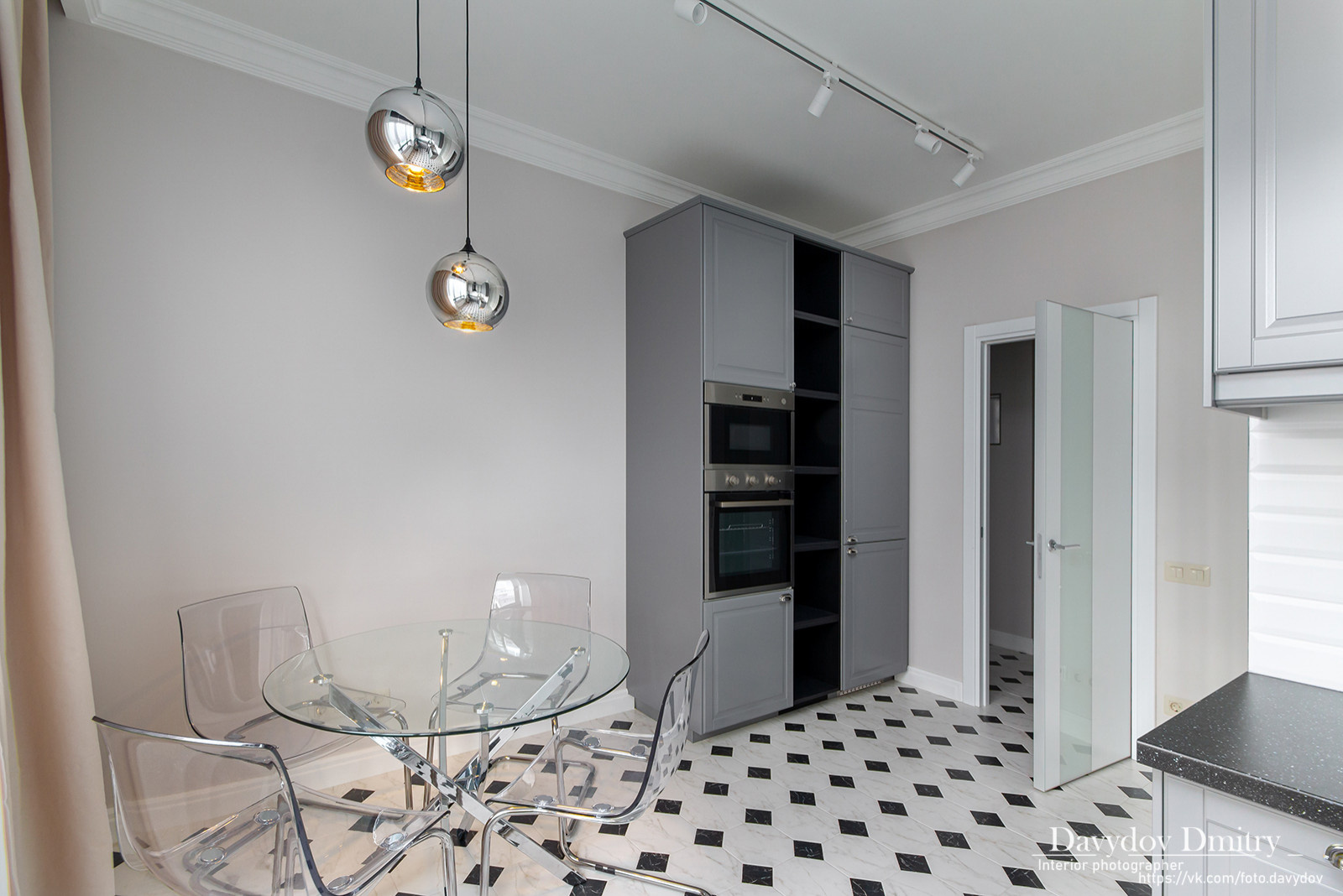 Интерьерная съемка квартиры на Свердловской наб. Санкт-Петербург.