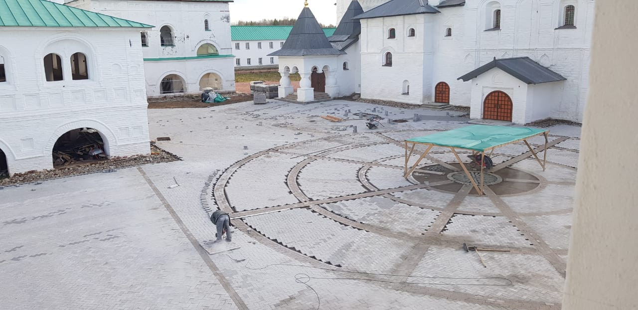 Мощение Александро-Свирского монастыря