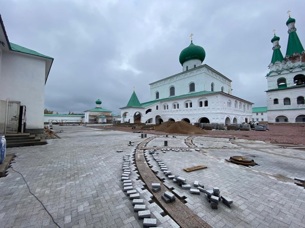 Обложка проекта: Мощение Александро-Свирского монастыря