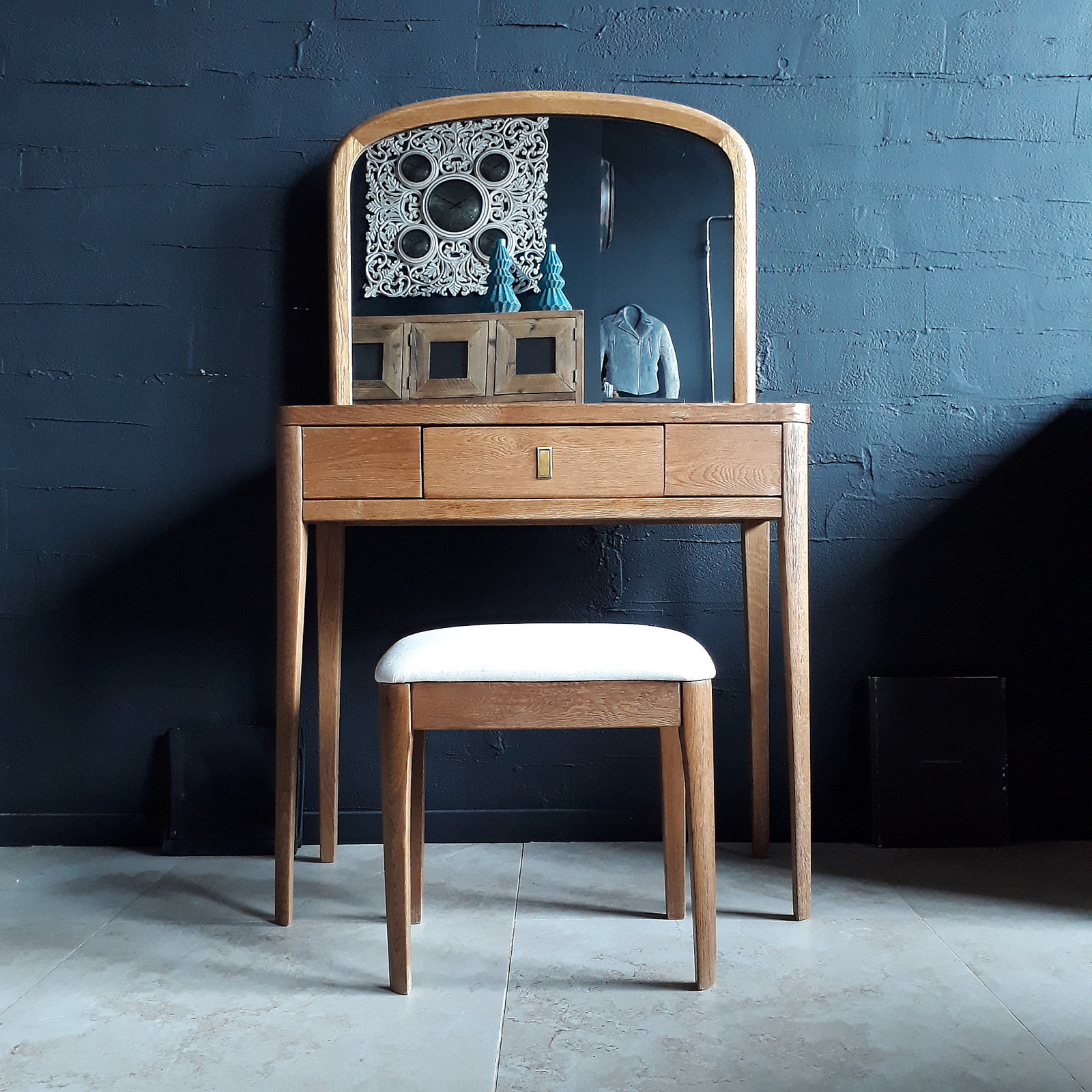 Туалетный столик