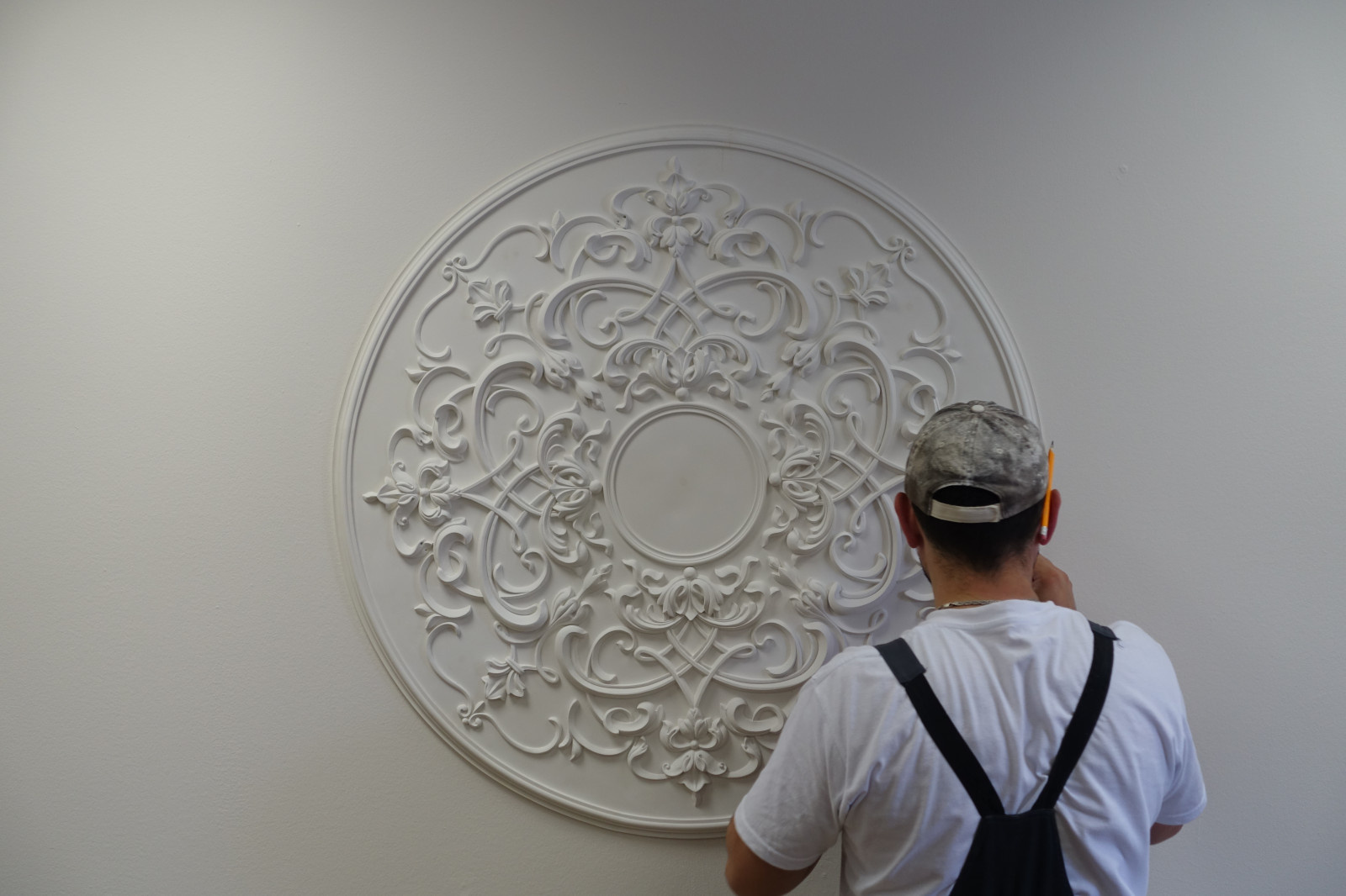 Потолочные гипсовые розетки АРАТТА