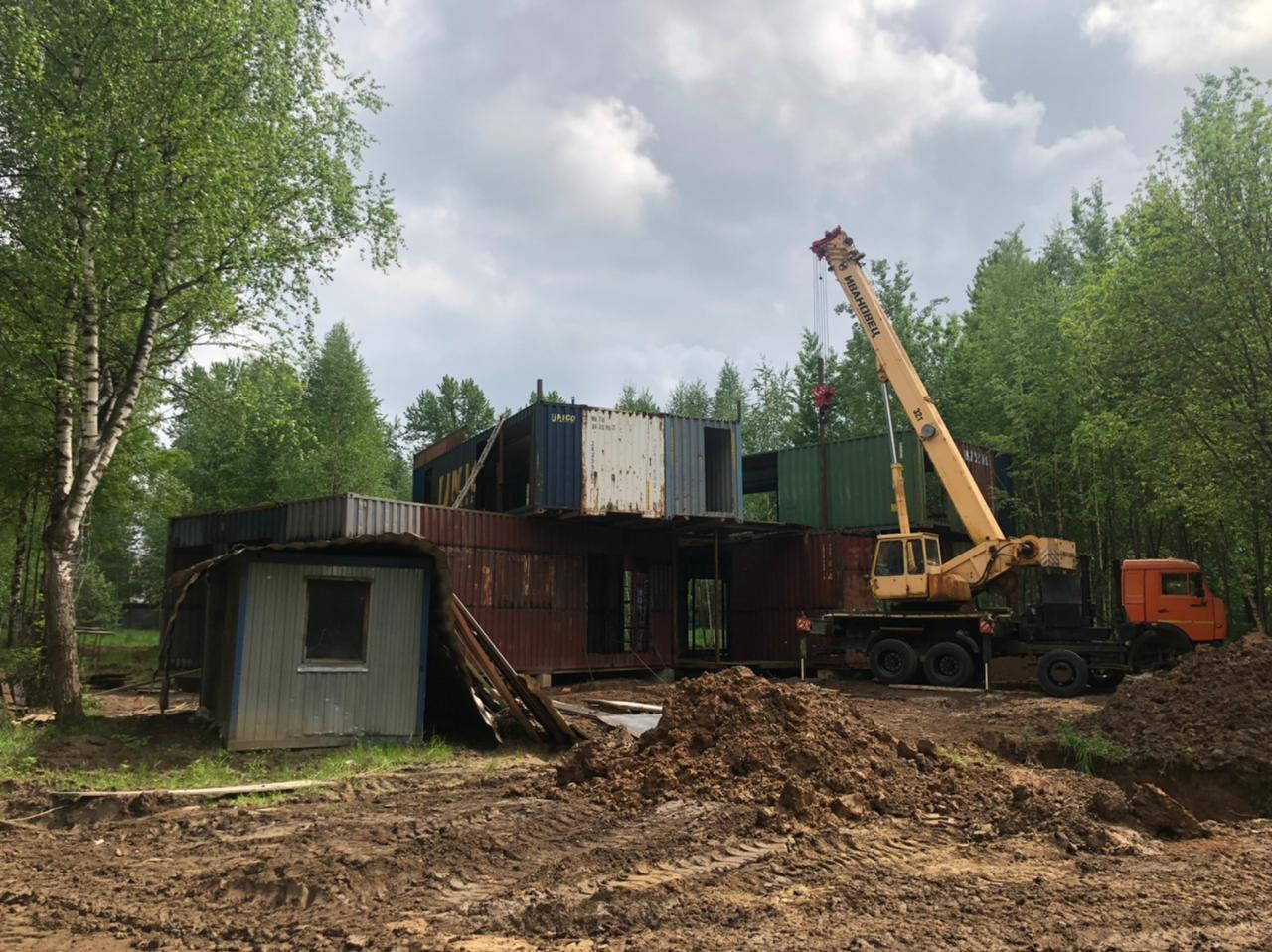 Дом из морских контейнеров
