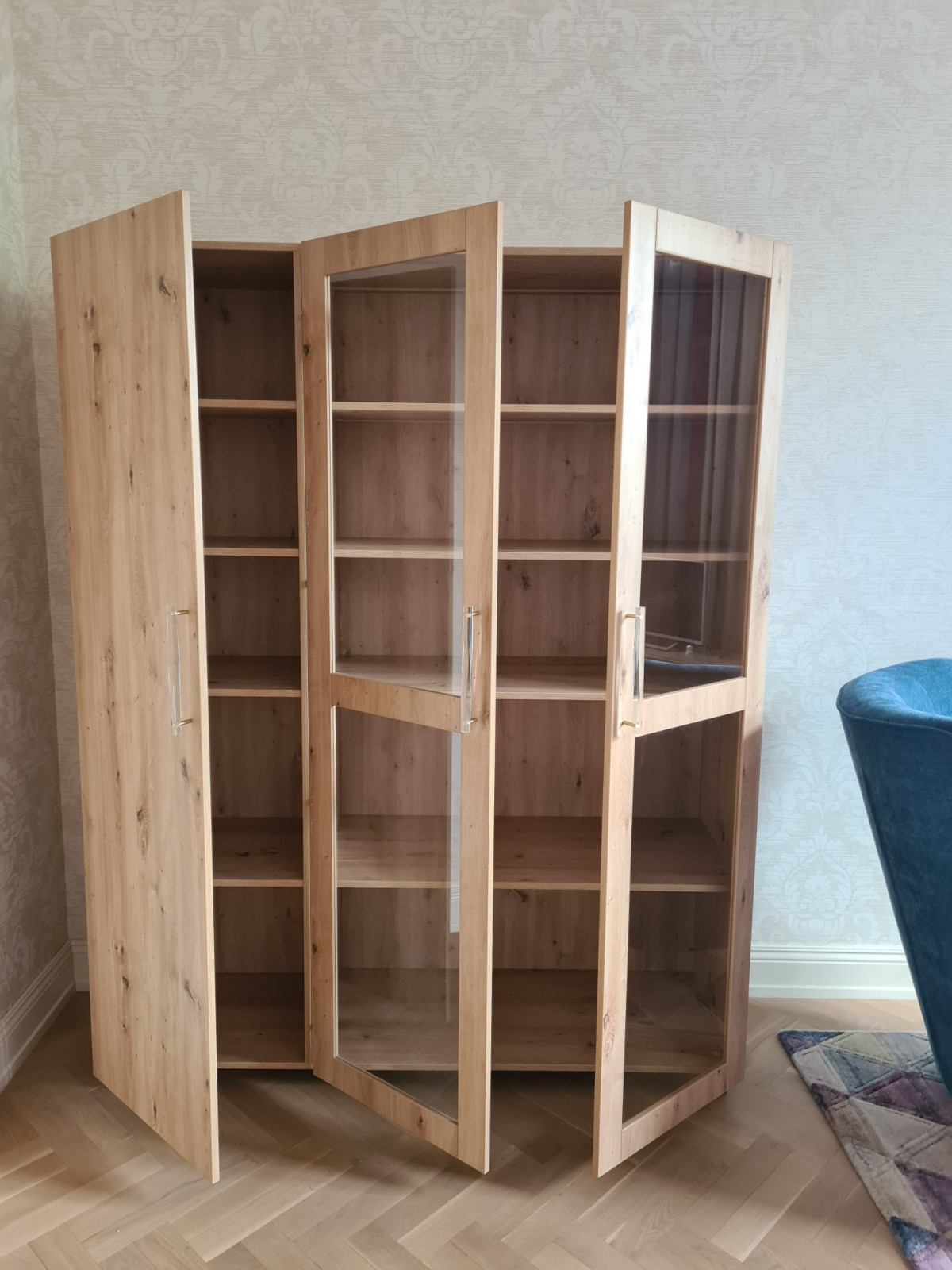 Комплект мебели: шкаф и TV-тумба