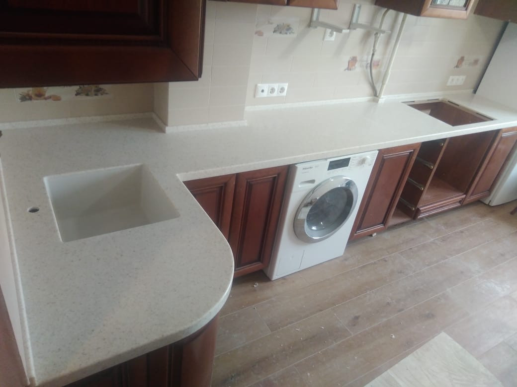 Столешница из искусственного камня