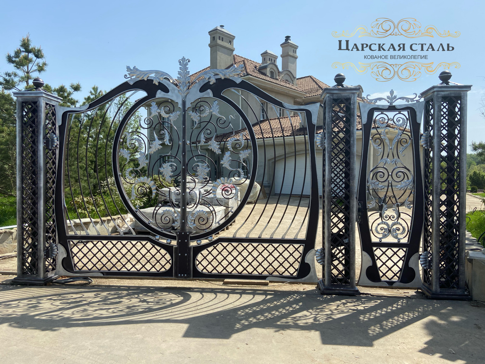 Европейские кованые ворота.