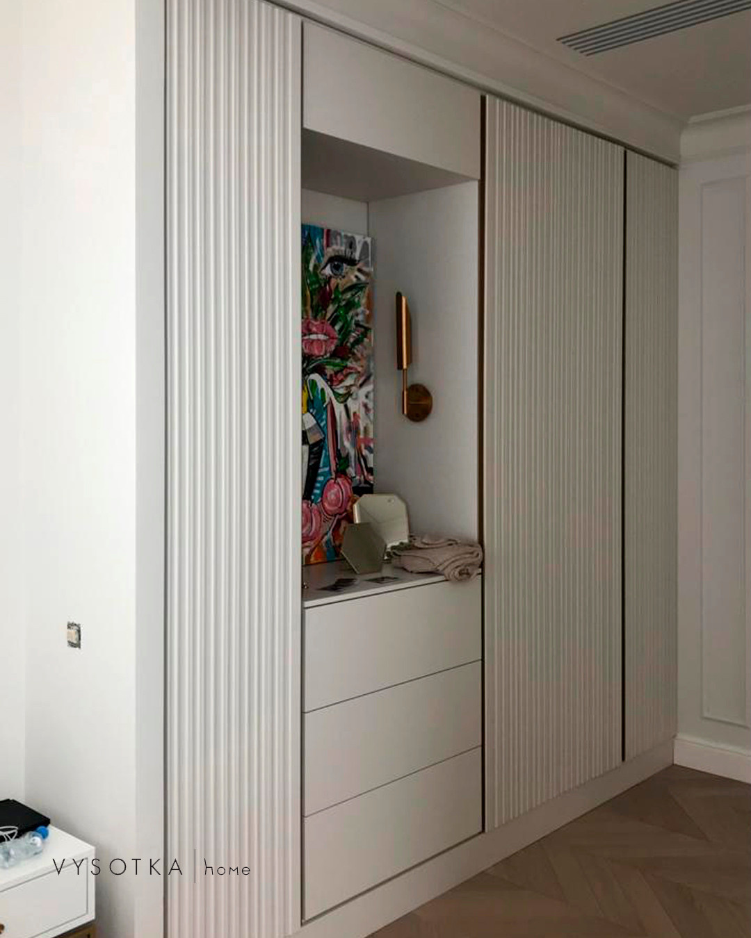 Мебель и панель в спальню