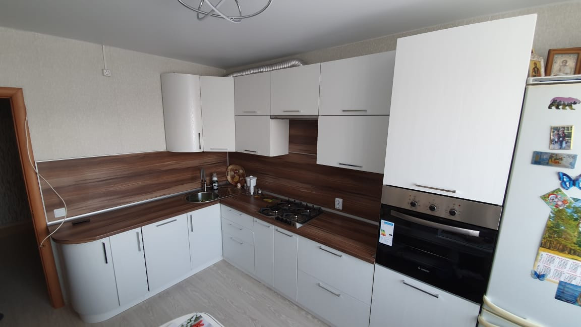 шкафы купе, кухни. прихожие. столы.тумбочки. комоды