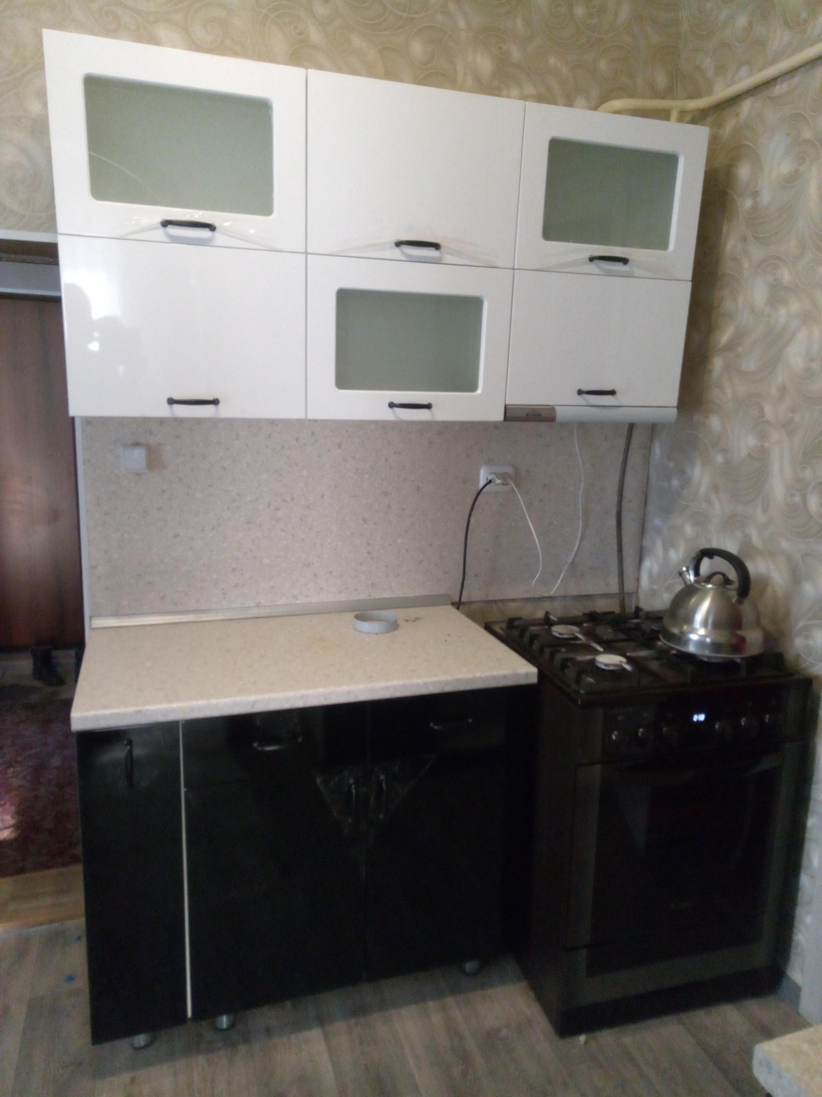 шкафы купе, кухни. прихожие. столы.тумбочки. комоды