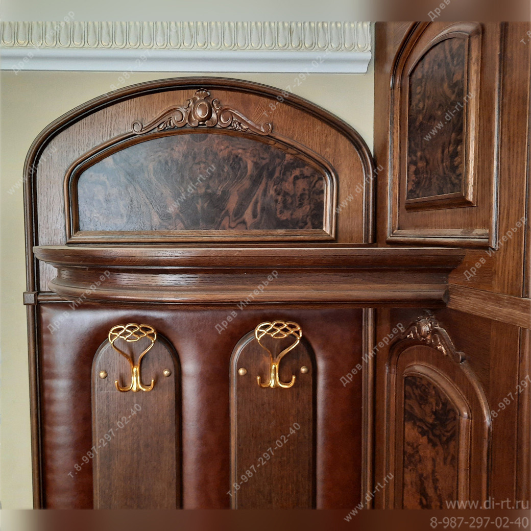 Шкаф прихожая из массива дуба со вставками из корня ореха