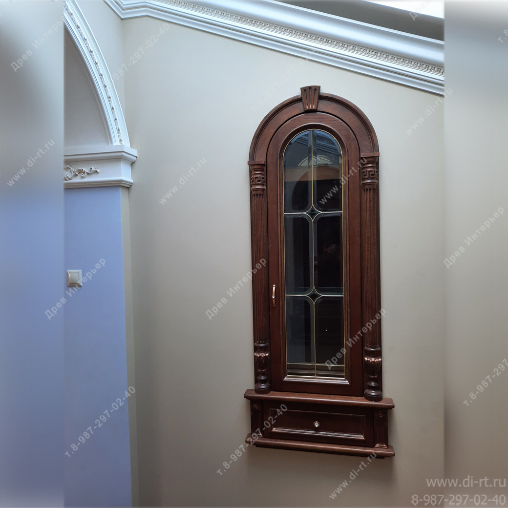 Ниши в стене из дуба