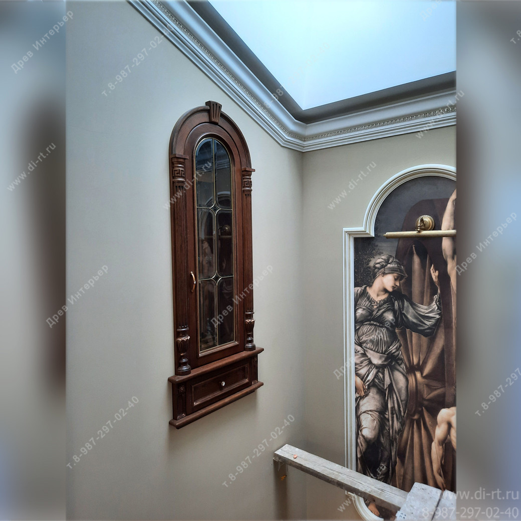 Ниши в стене из дуба