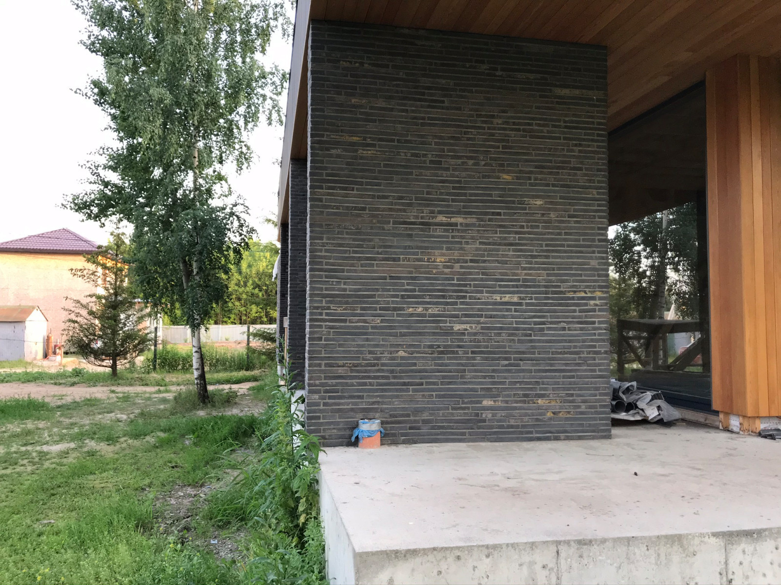 Комбинированный фасад дома