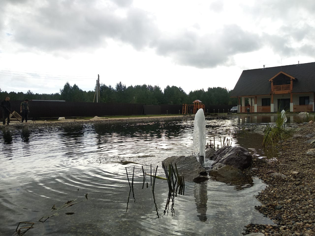 Декоративный водоём в п. Огурдино (Пермский край)