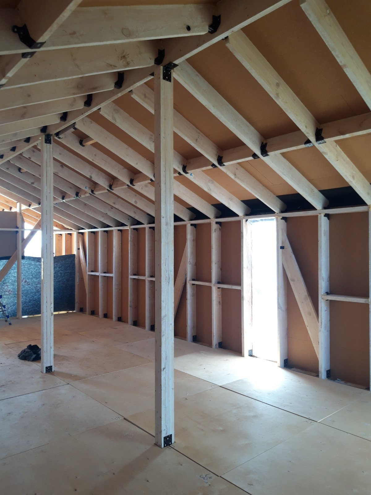 Утепление каркасного дома пенополиуретаном