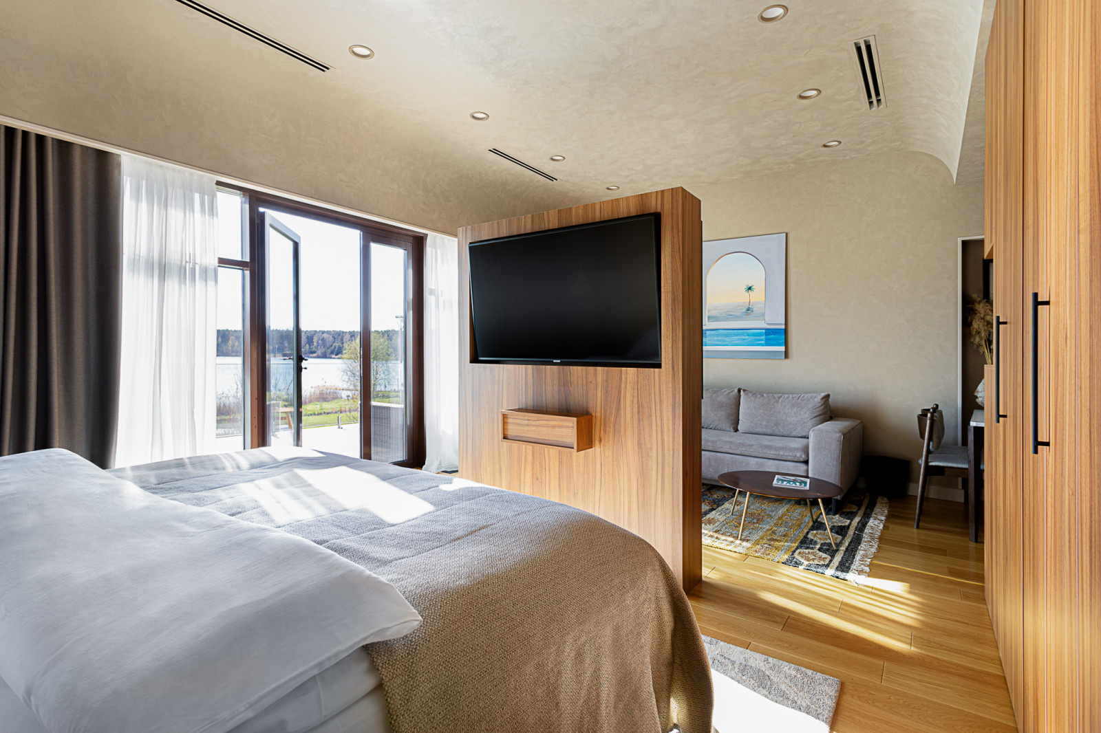 Spa-hotel Riviera. Lake-view suit