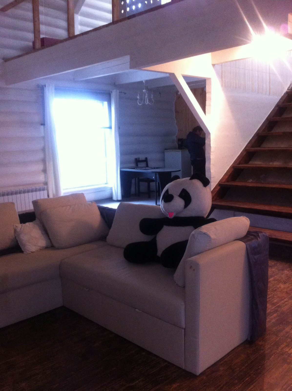 Деревянный дом-дача  ручной рубки