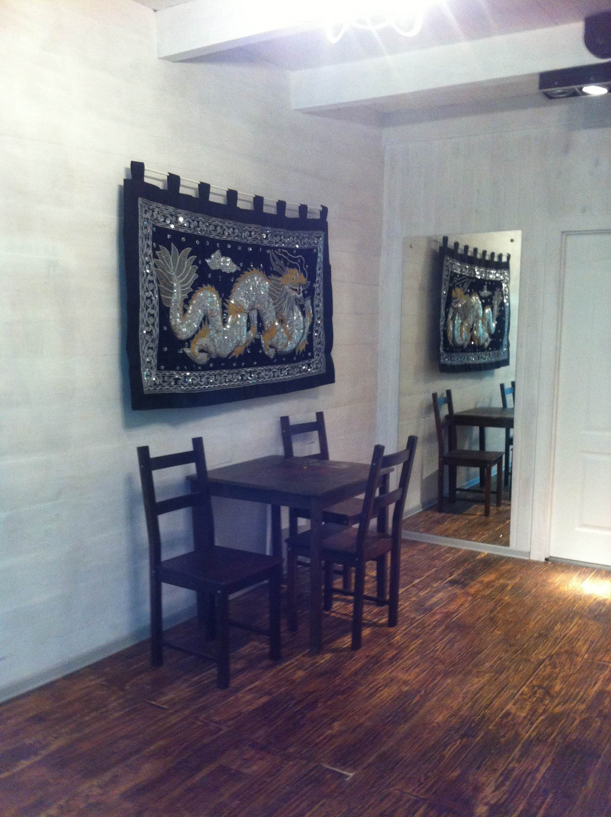 Деревянный дом-дача  ручной рубки