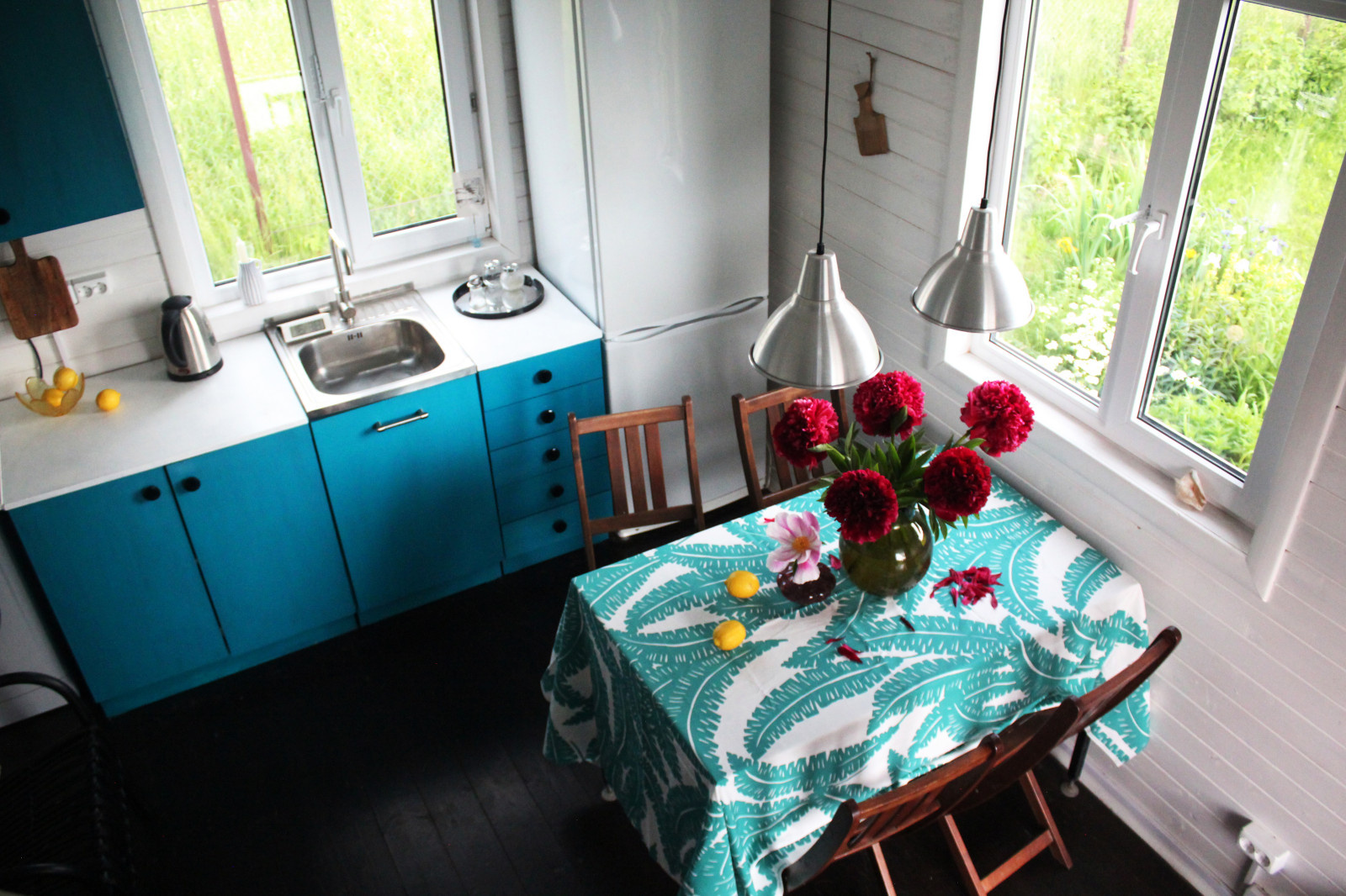 Интерьер летнего дома в Подмосковье со средиземноморским настроением