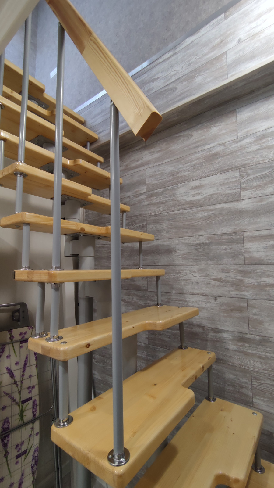 Коридор лестница