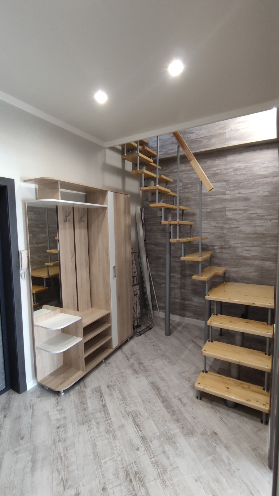 Коридор лестница