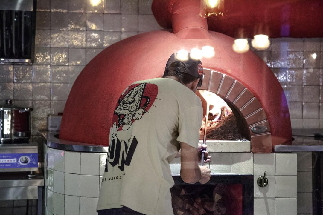 Пицца печь Valoriani для пиццерии Roni