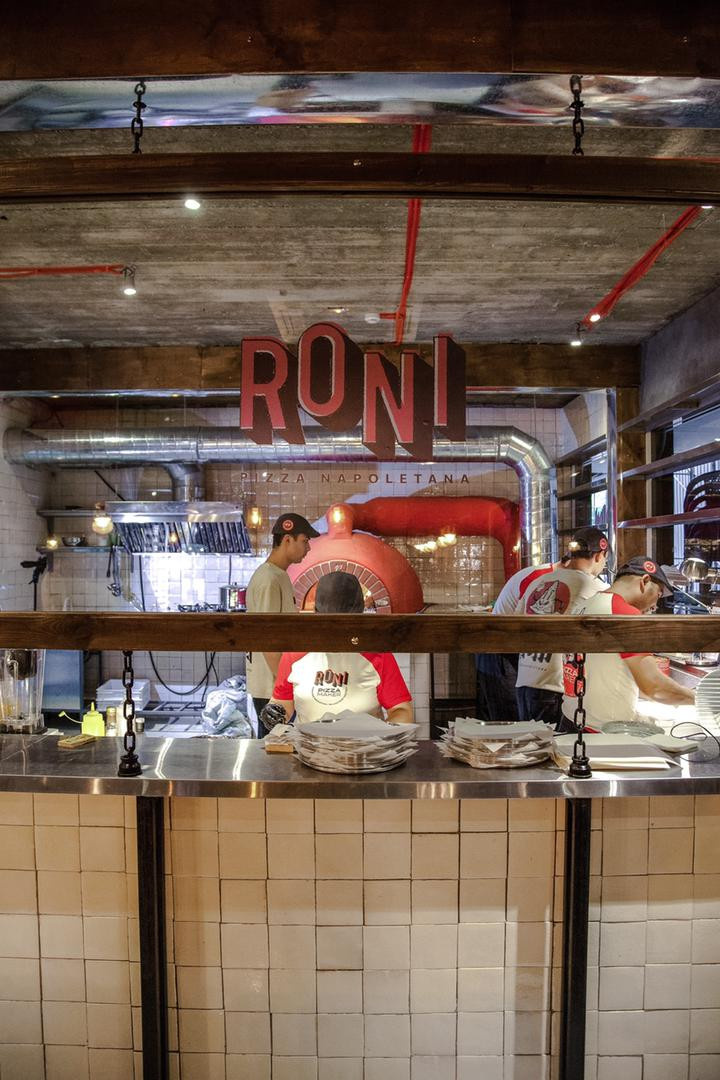 Пицца печь Valoriani для пиццерии Roni