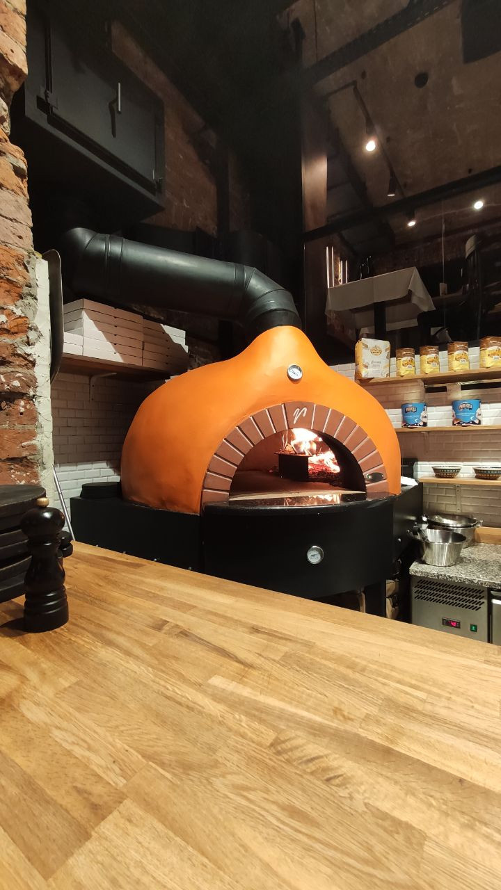 Пицца печь Valoriani для ресторана Solo Pizza & Pasta