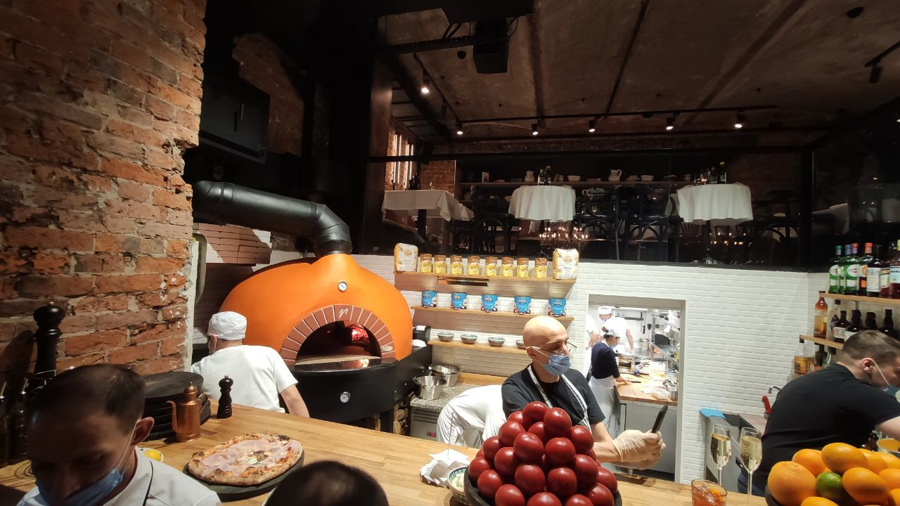 Пицца печь Valoriani для ресторана Solo Pizza & Pasta