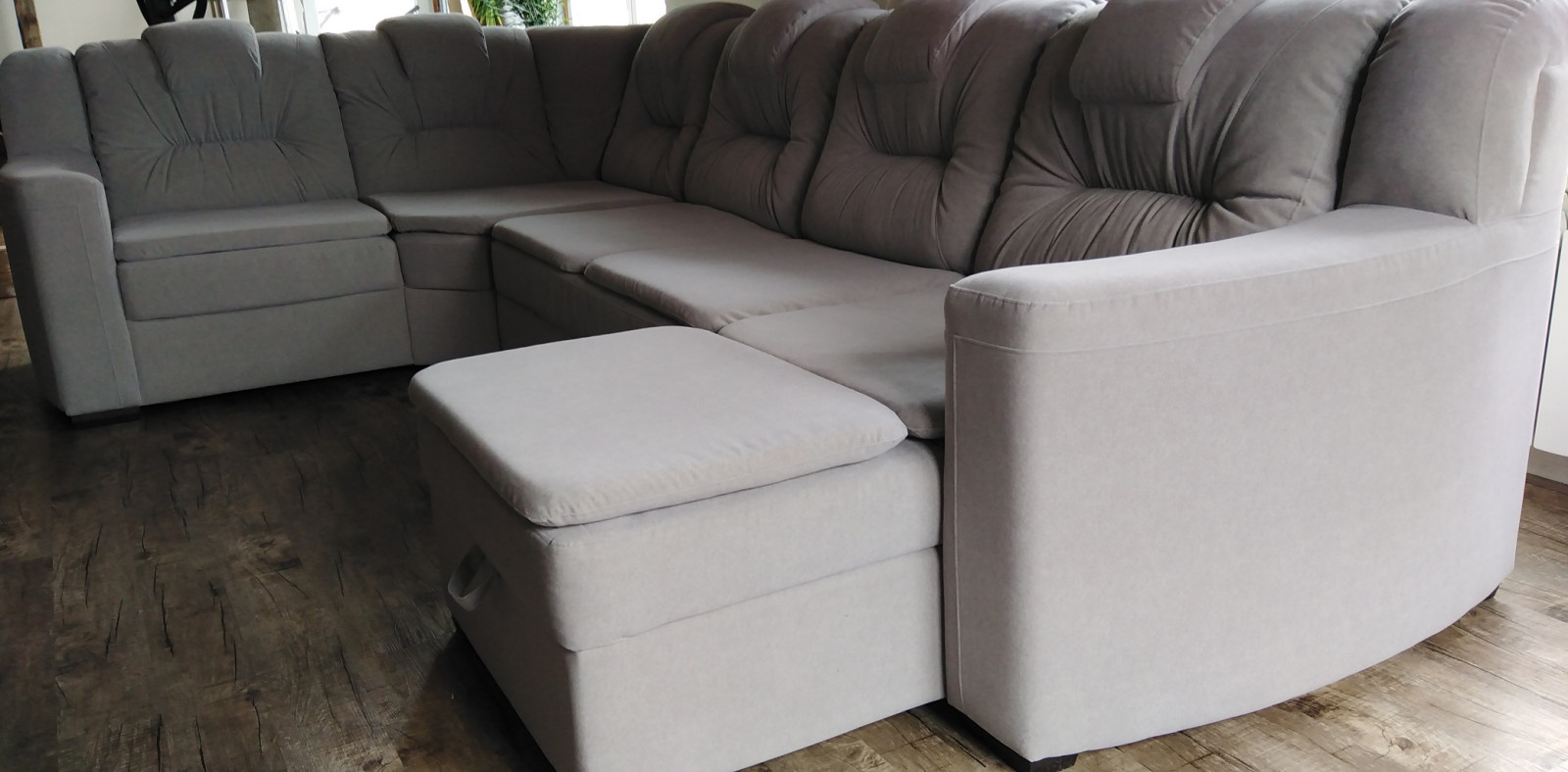 Обложка проекта: Выгодная перетяжка мебели в новую обивку микрофибра.