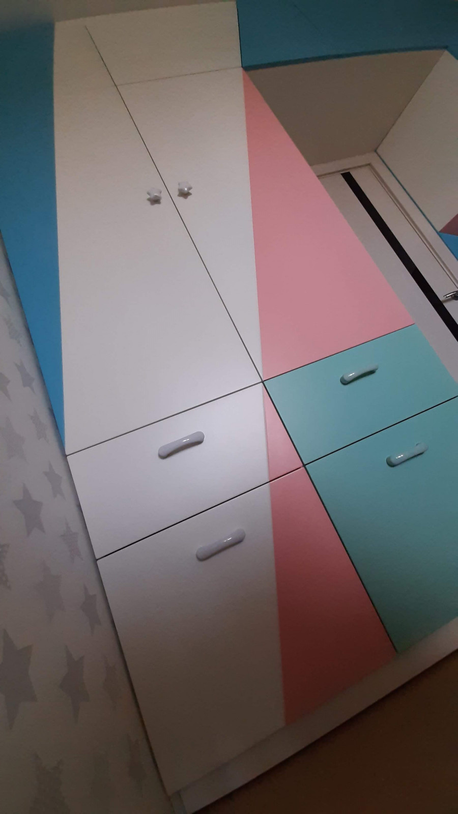 Разноцветная детская