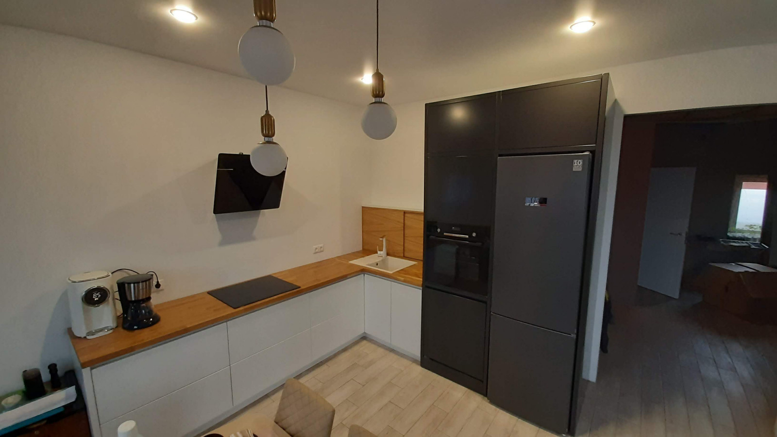 Кухня с элементами