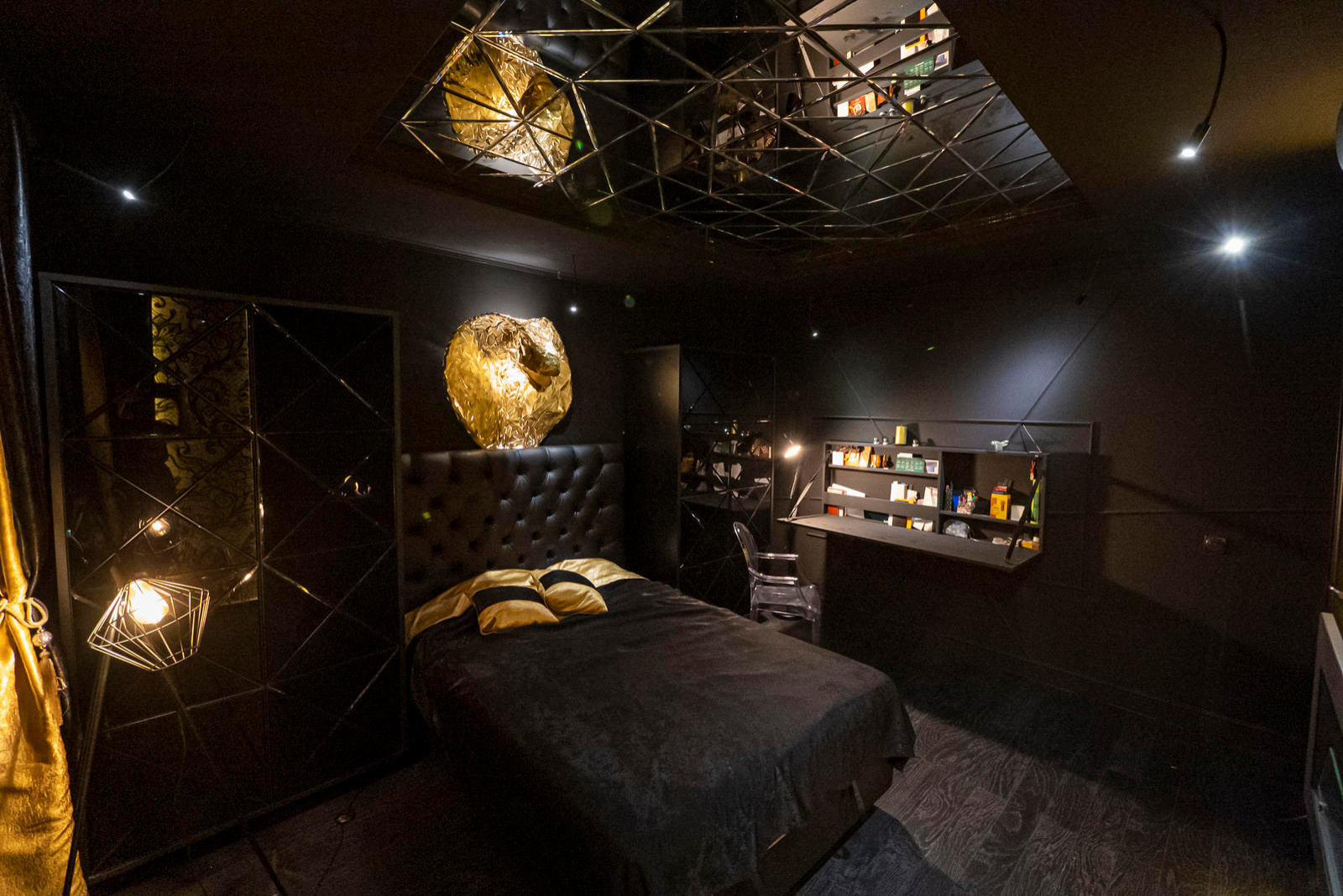 Спальня -мастерская