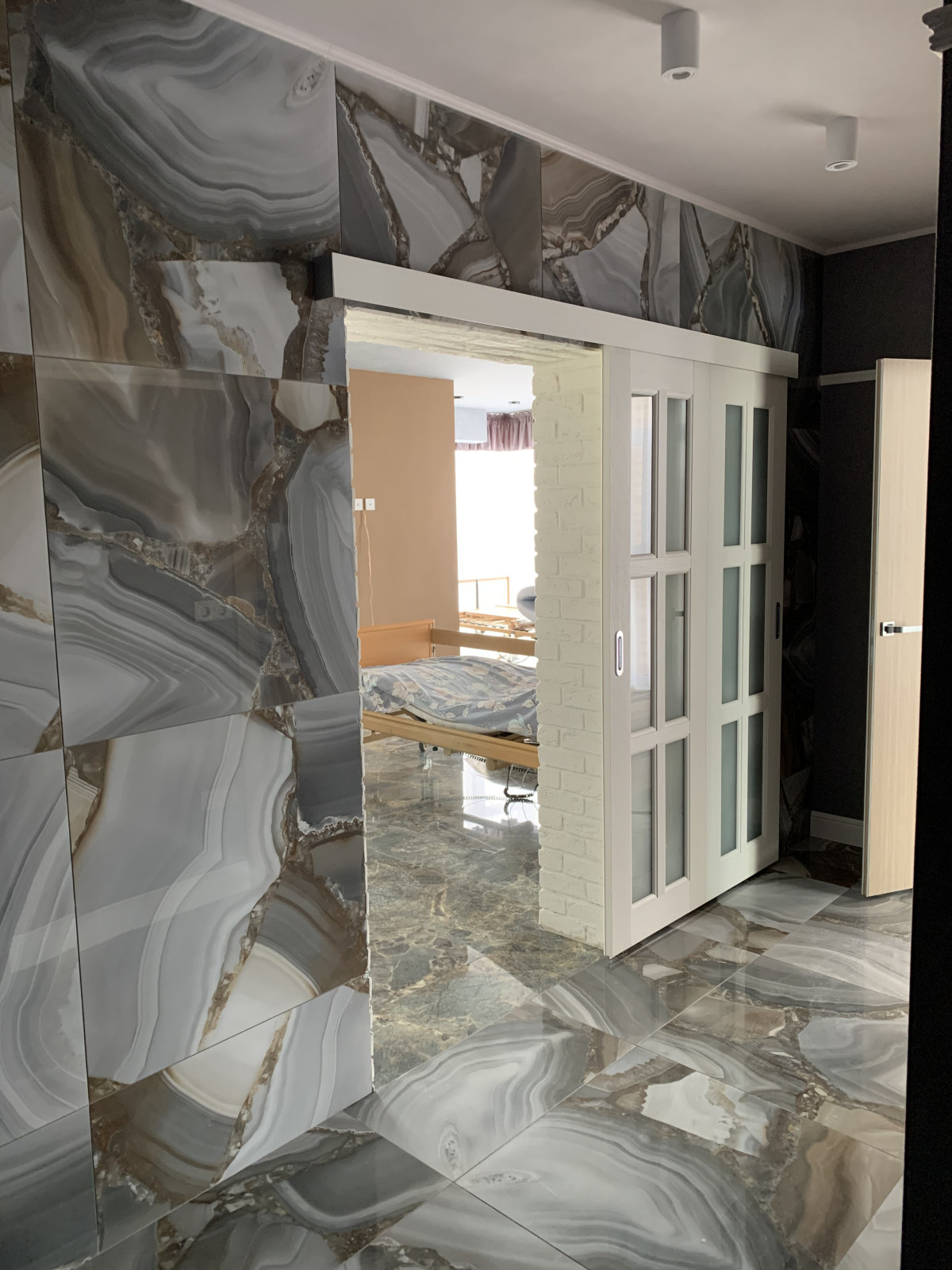 Одна квартира из двух