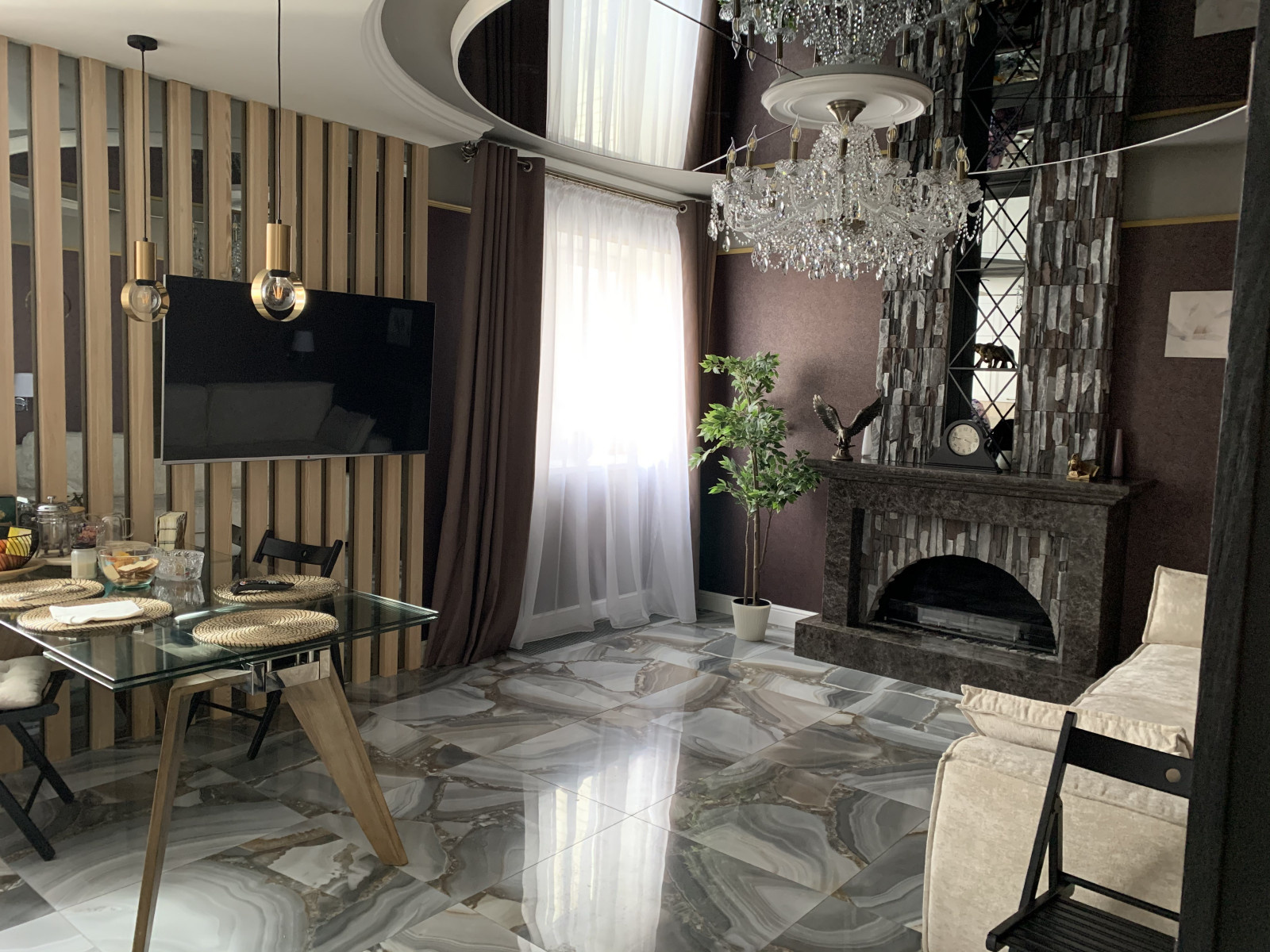 Одна квартира из двух