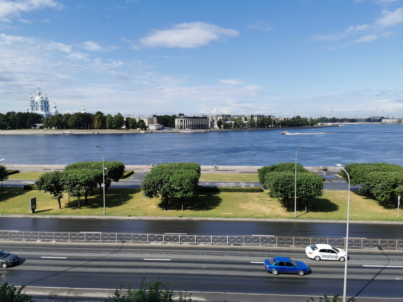 Студия лофт на Неве