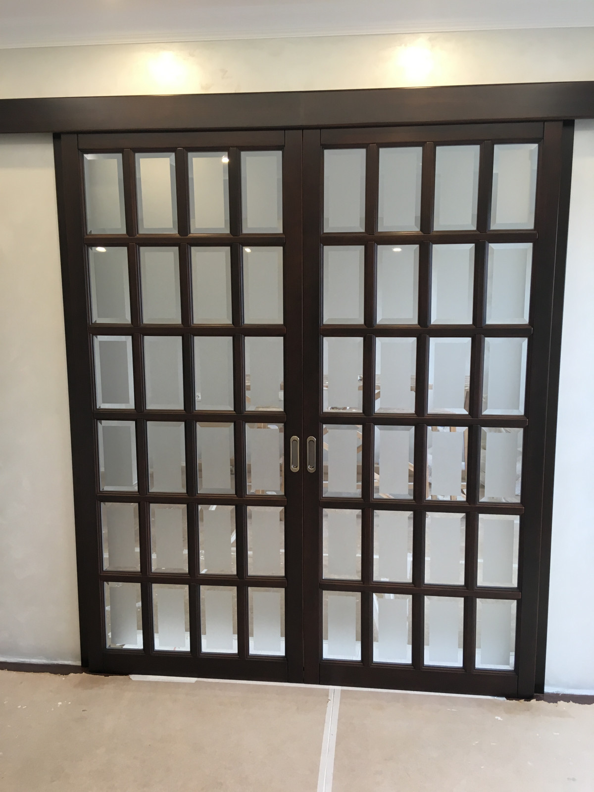 Классические двери из массива дуба