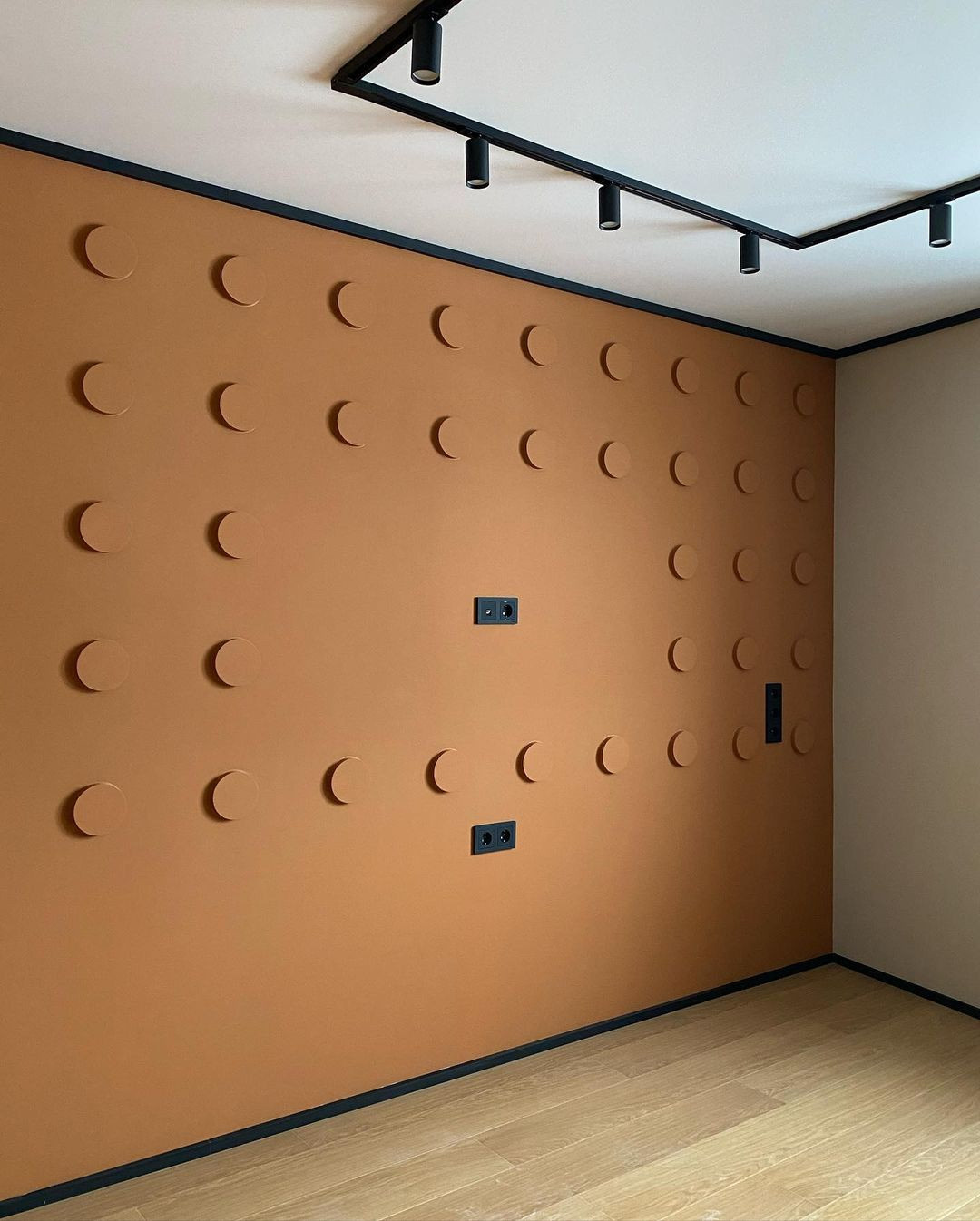 Гипсовые молдинги • Декор для стен и потолков