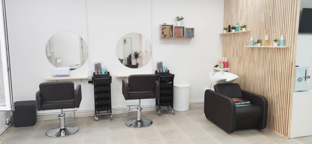 Парикмахерская для двух мастеров