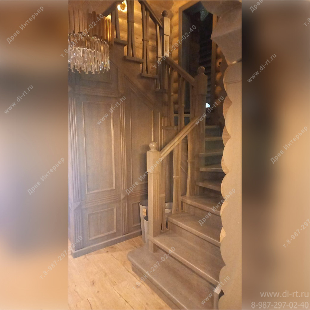 Отделка дома. Кухня. Лестница. Потолочные балки.