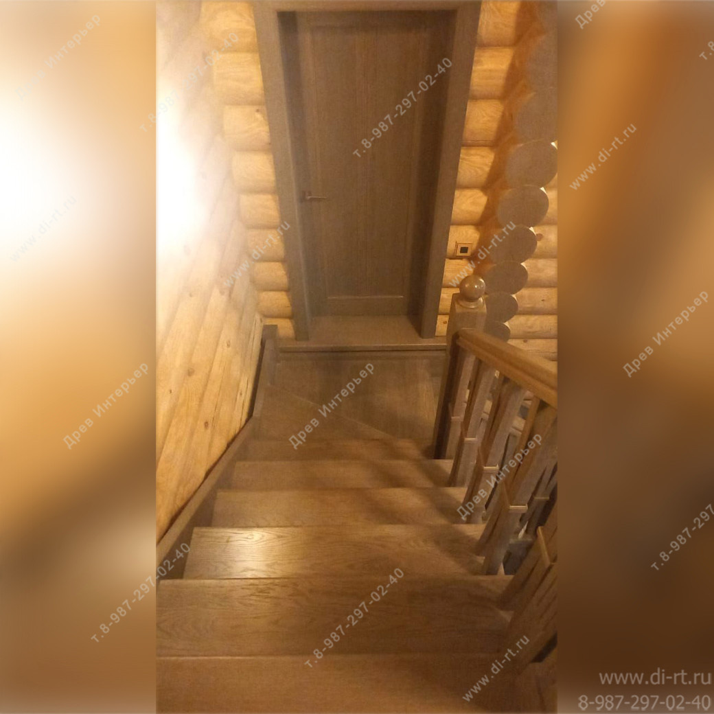 Отделка дома. Кухня. Лестница. Потолочные балки.