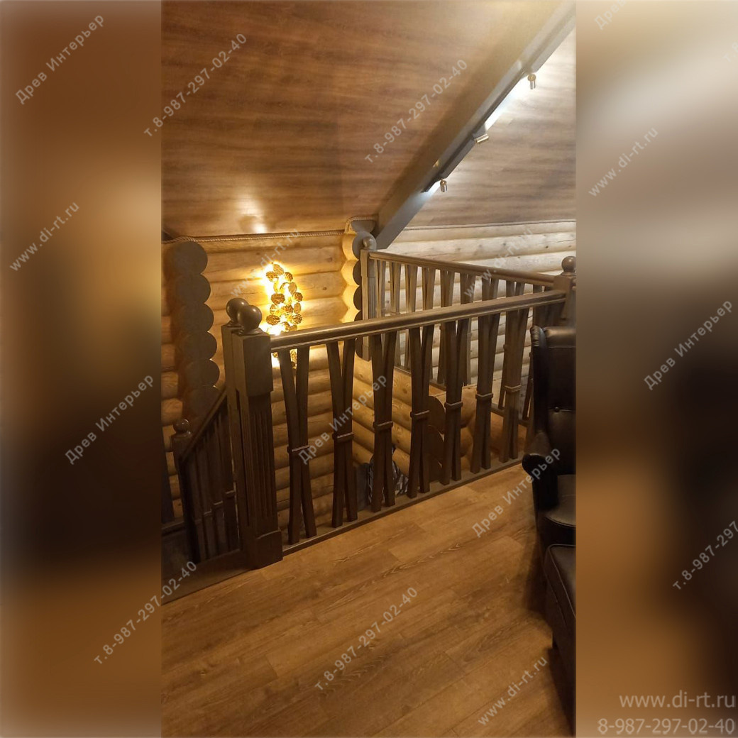 Отделка дома. Кухня. Лестница. Потолочные балки.