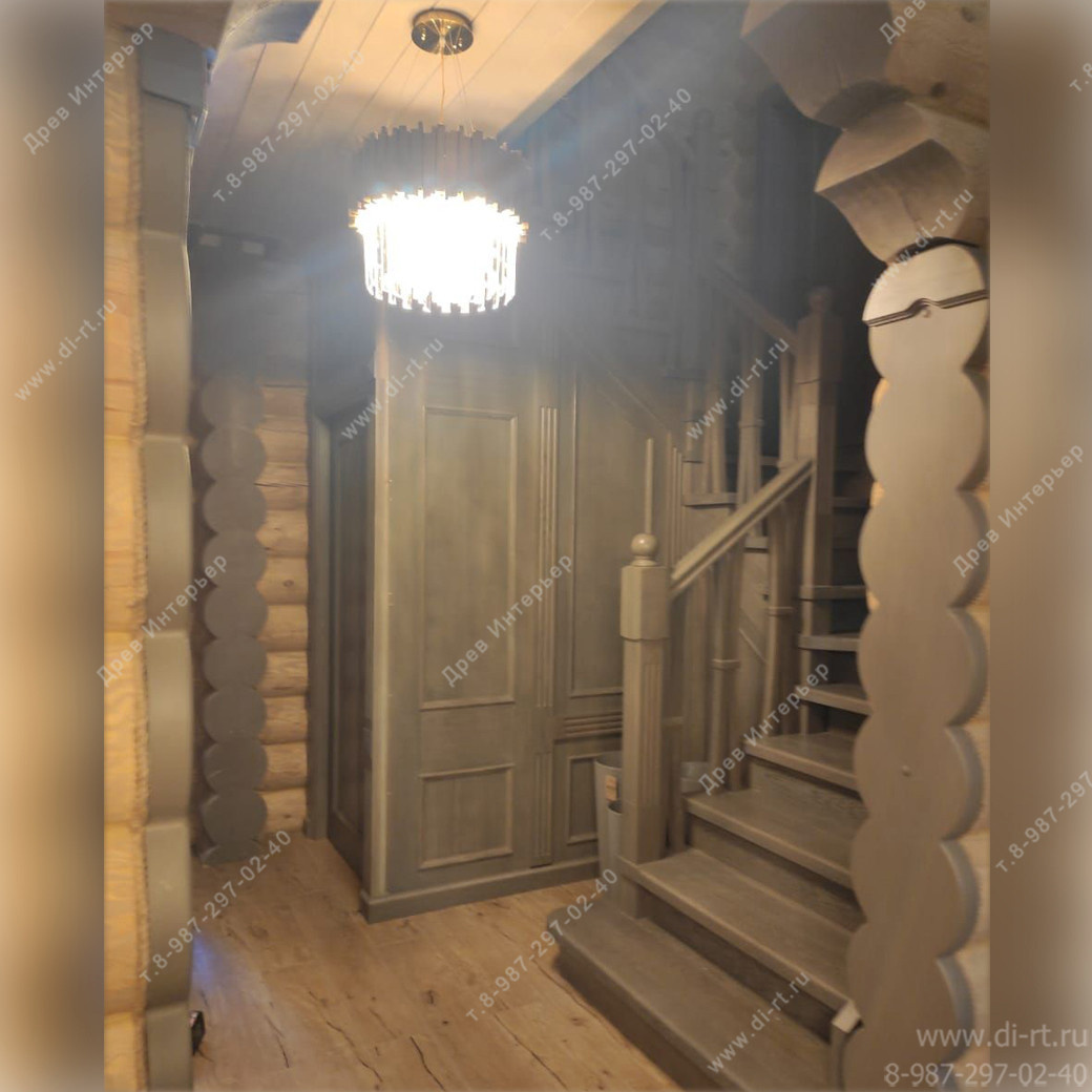 Отделка дома. Кухня. Лестница. Потолочные балки.