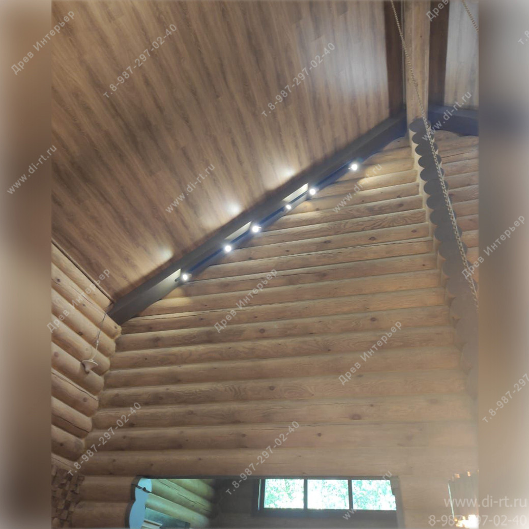 Отделка дома. Кухня. Лестница. Потолочные балки.