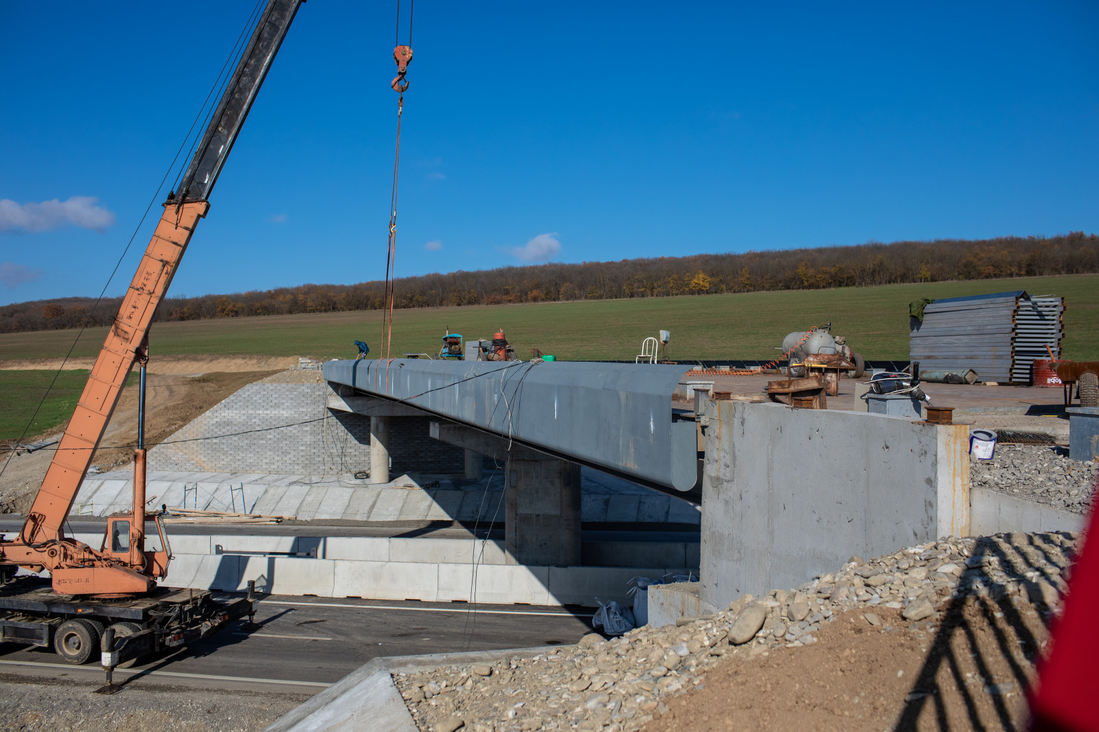 Реконструкция и реновация дорожных мостов и путепроводов федеральной трассы “Кра