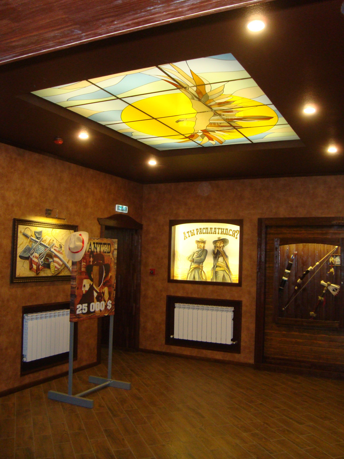 Витраж в потолок