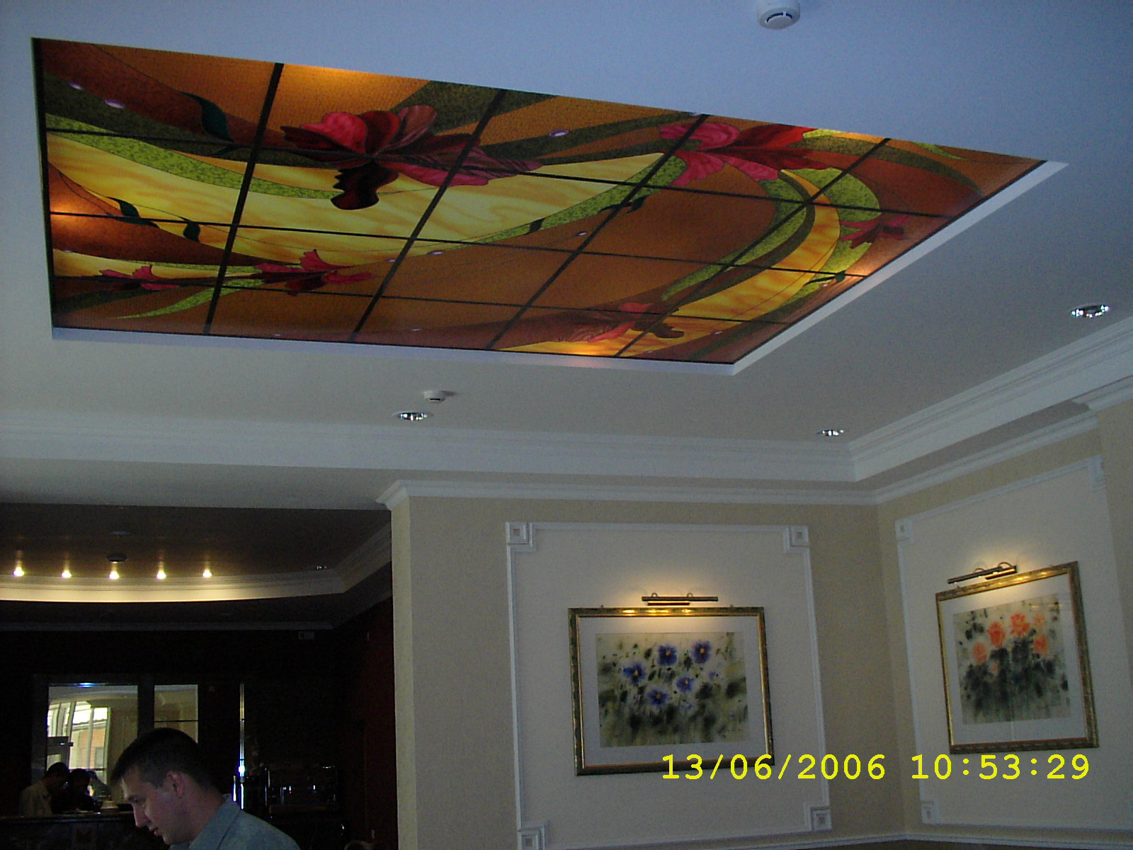 Витраж в потолок