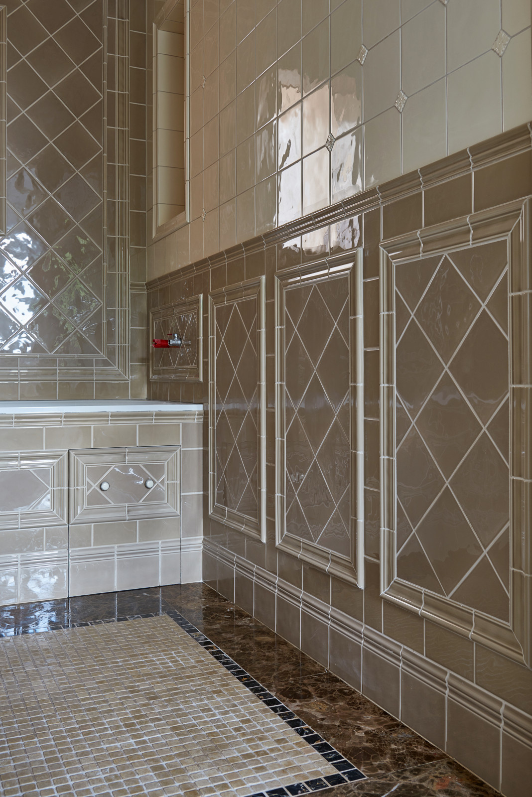 Интерьер частного дома. Гостевая ванная