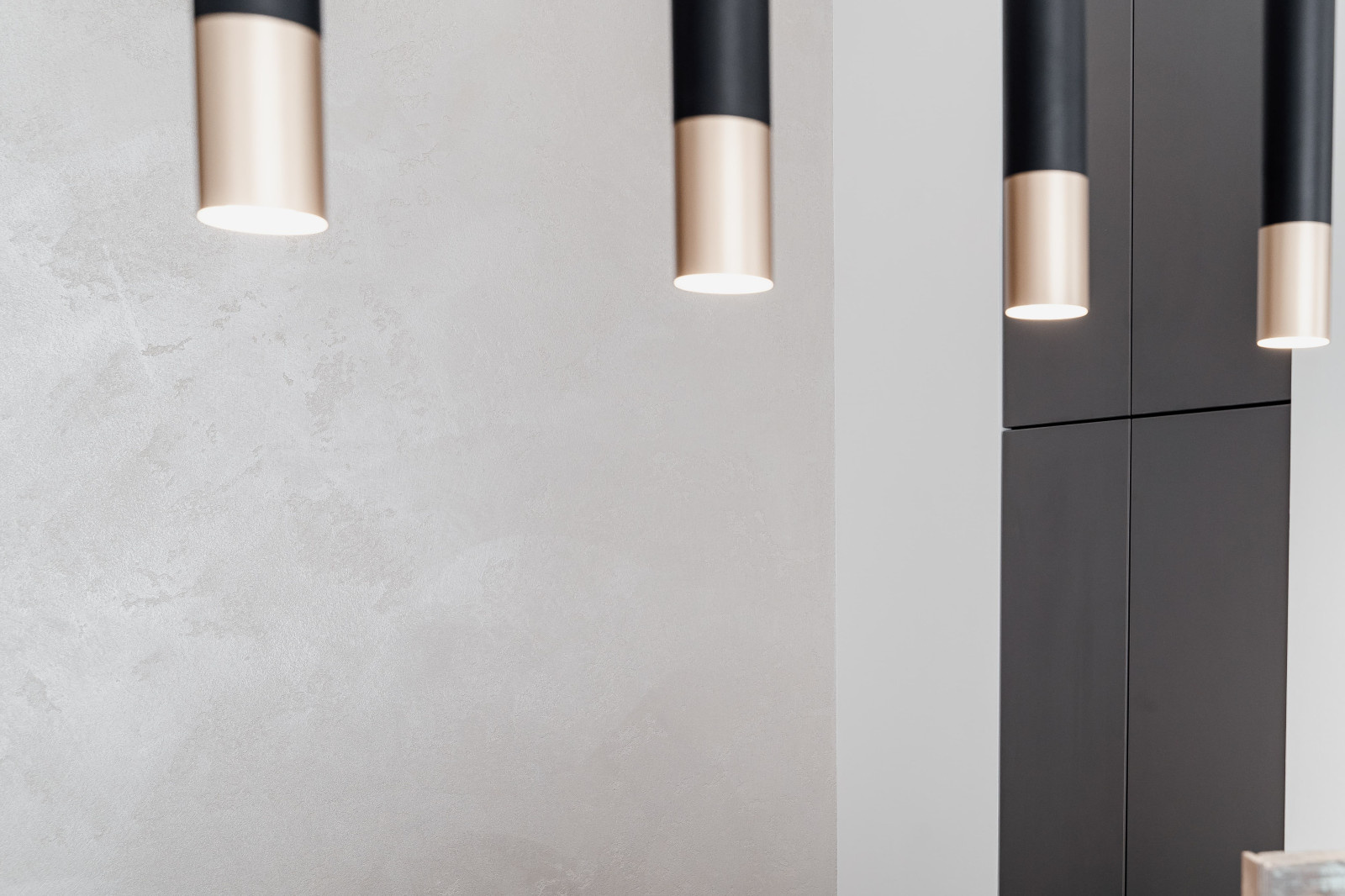 Cалон «Монополия красоты». Нанесение декоративной штукатурки