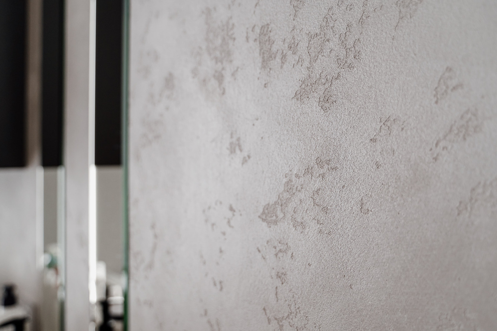 Cалон «Монополия красоты». Нанесение декоративной штукатурки